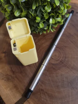 Collapsible Straws in Cases