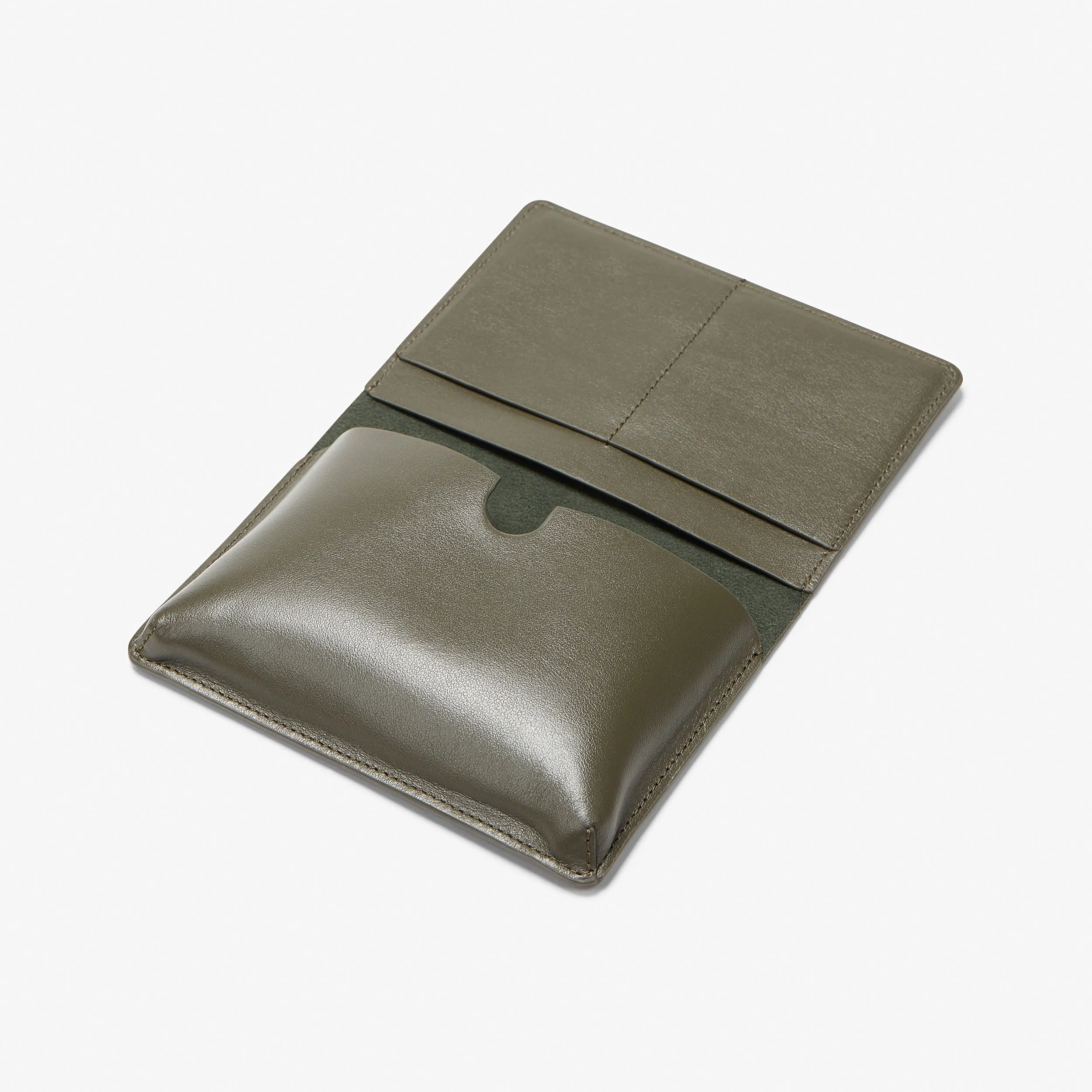 Passport Holder - Kidskin :: Deep Green